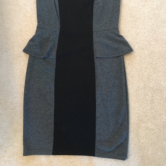 Black and gray dress - Picture 3 of 3